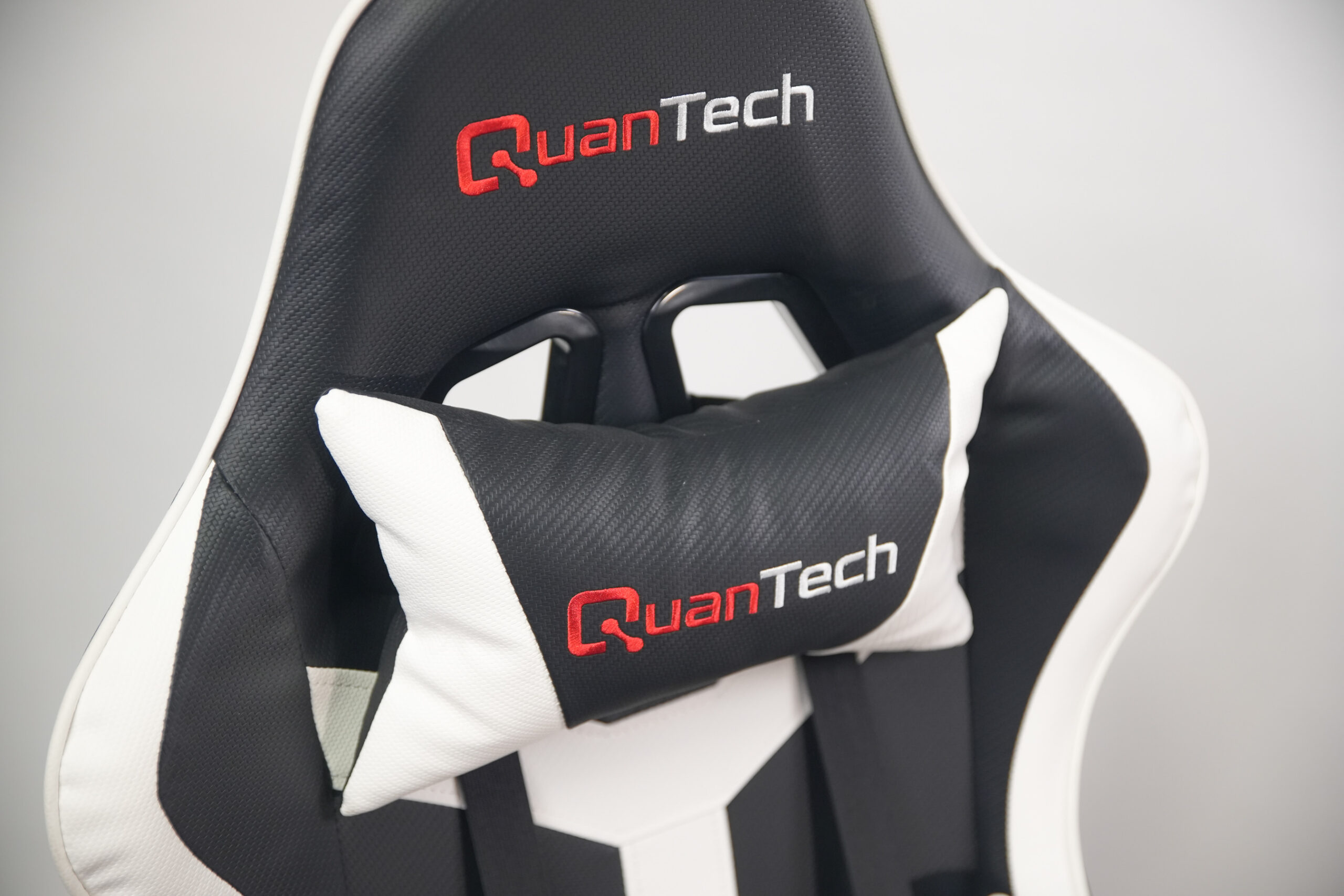Quantech Royal V2 Gaming Chair White