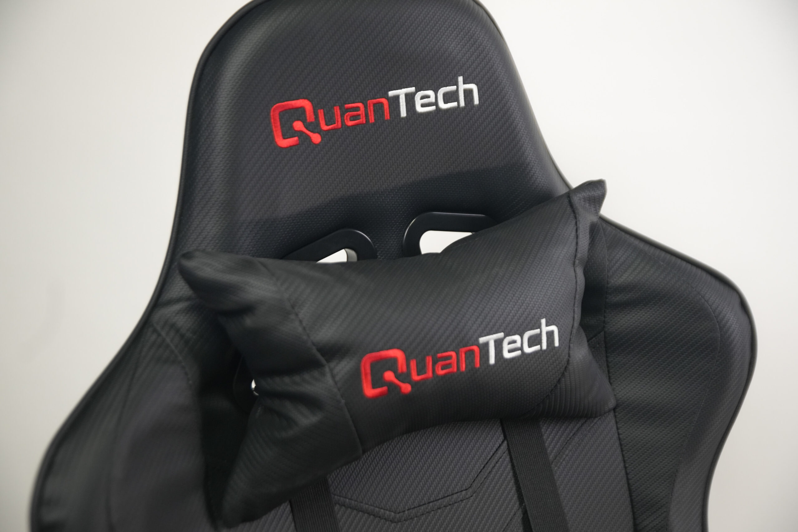 Quantech Royal V2 Gaming Chair Black
