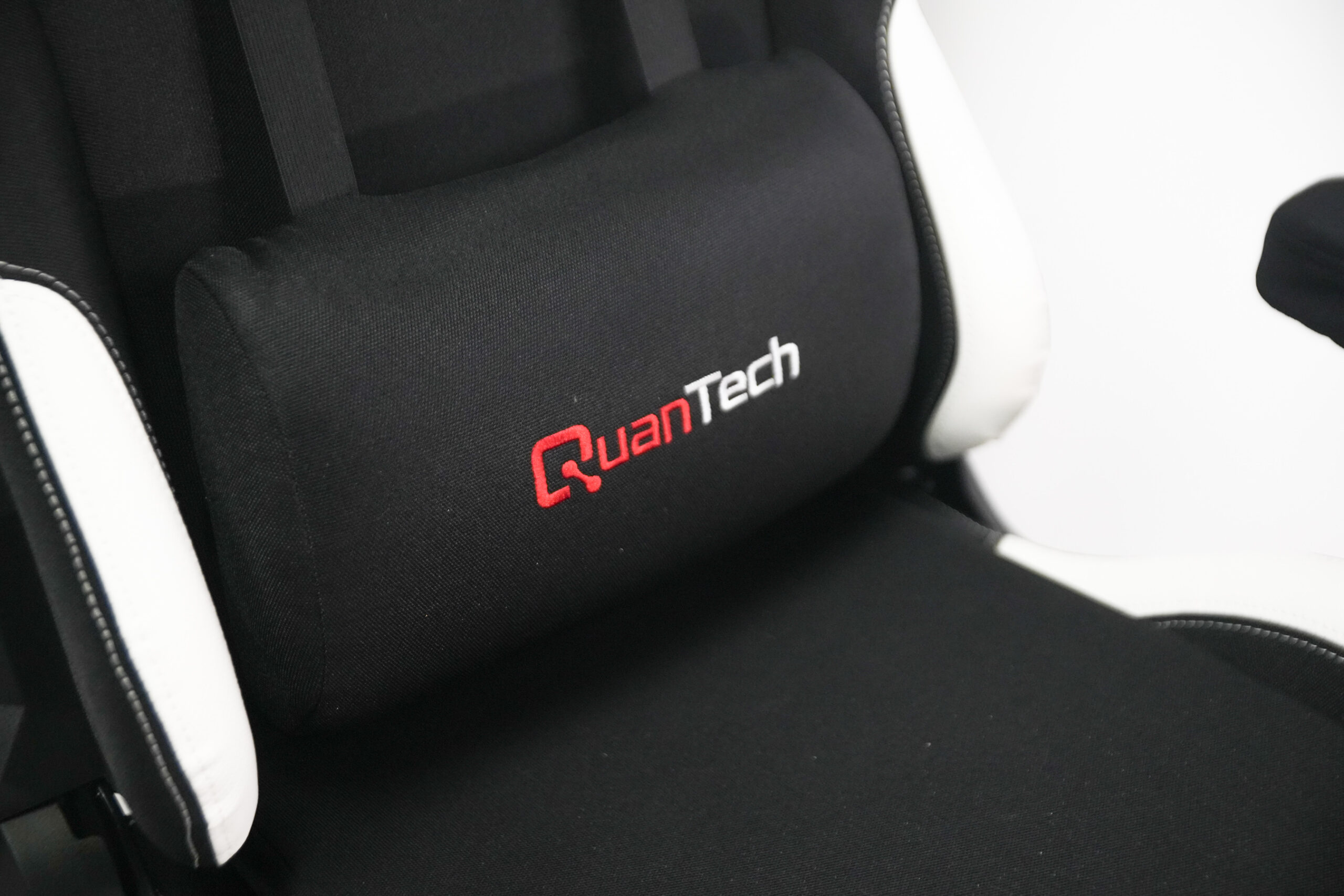 Quantech Nexus Gaming Chair White
